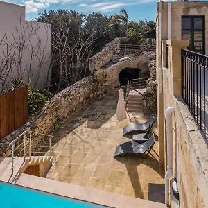 Farmhouse With Pool And Cave , Rabat Malte